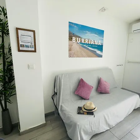 Estudio Jimena Burriana En El Centro De Appartamento Nerja