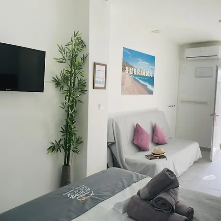 Estudio Jimena Burriana En El Centro De Διαμέρισμα